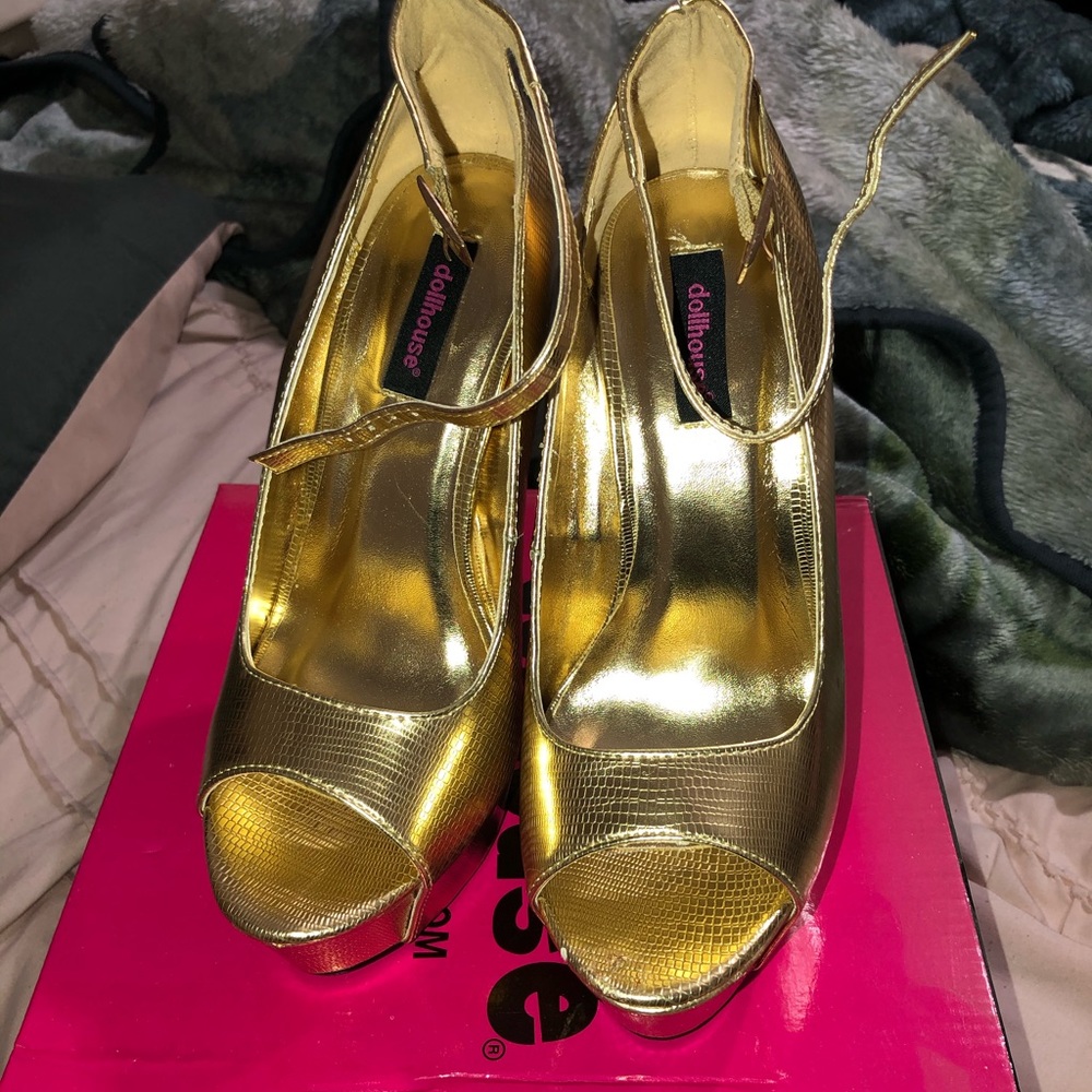 Brand new Gold Snakeskin Heels